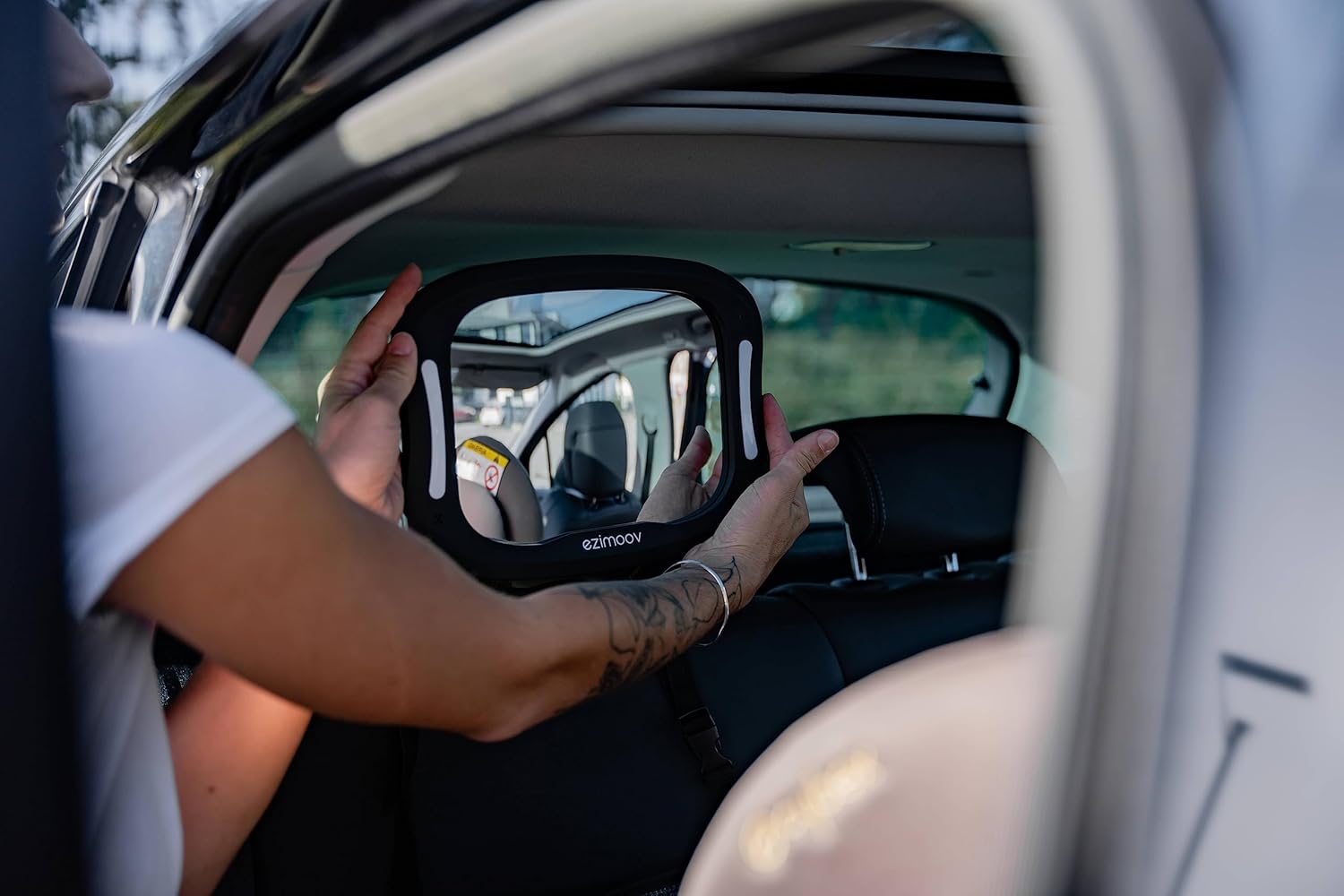 EZI MIRROR LED - Miroir de siège arrière bébé avec veilleuse LED et télécommande, rotation 360°, fabriqué en plastique recyclé pour une surveillance sécurisée de nuit Rectangular Mirror