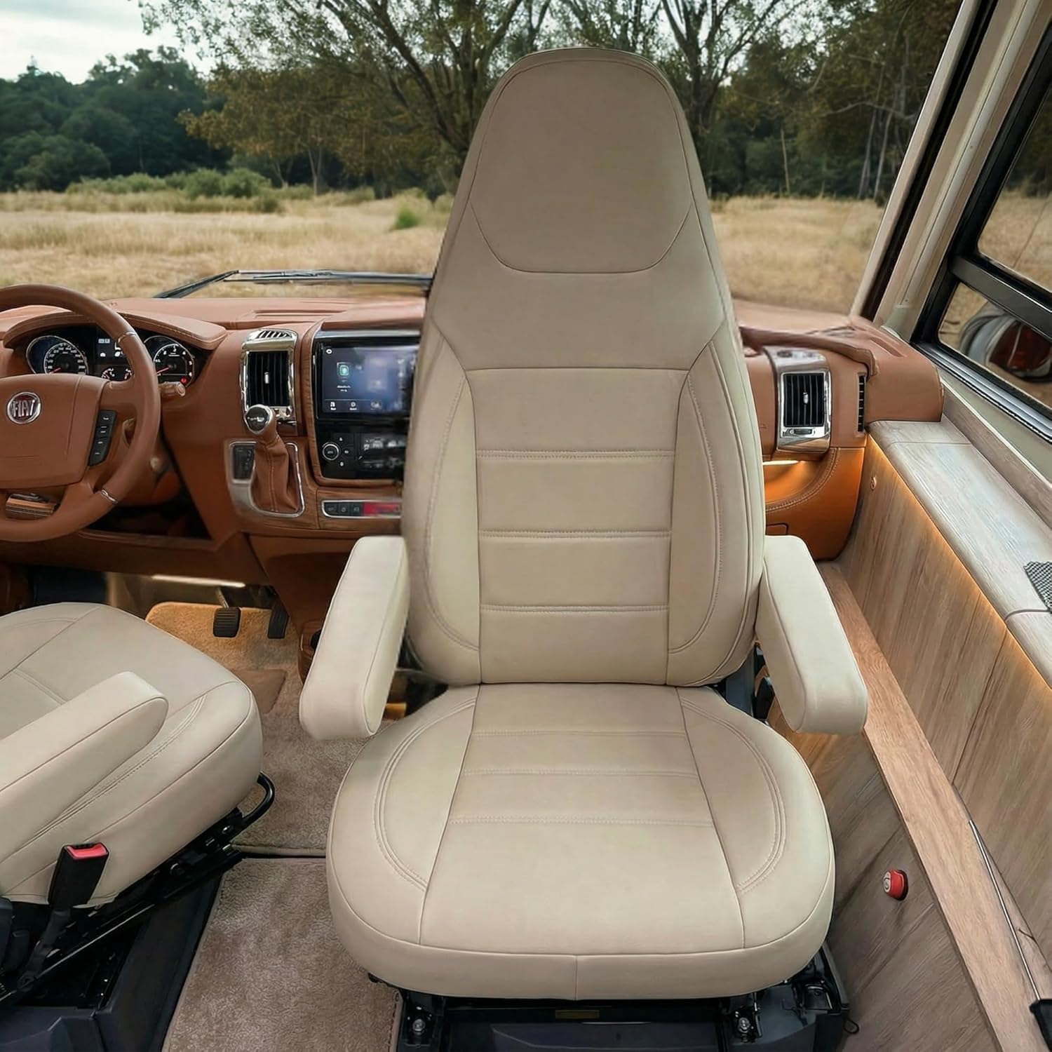 Housses de siège compatibles Aguti GIS Liner & Milan camping-car, ensemble 2 pièces avec accoudoirs, conviennent aux sièges avec ceinture intégrée, compatibles avec Pössl, Knaus, Adria, Carthago Beige/cuir synthétique