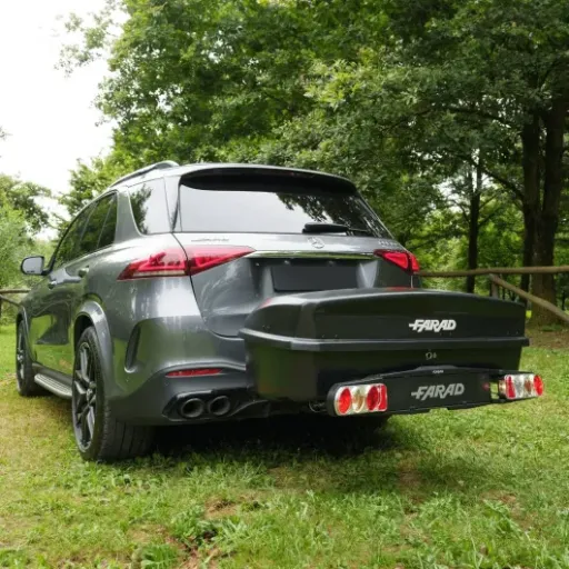 Test Farad Maki 300L Attelage de remorque : le coffre arrière qui libère enfin le coffre de la voiture