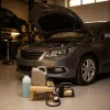 Entretien auto : cinq opérations à faire soi-même et celles qu'il vaut mieux confier au garage